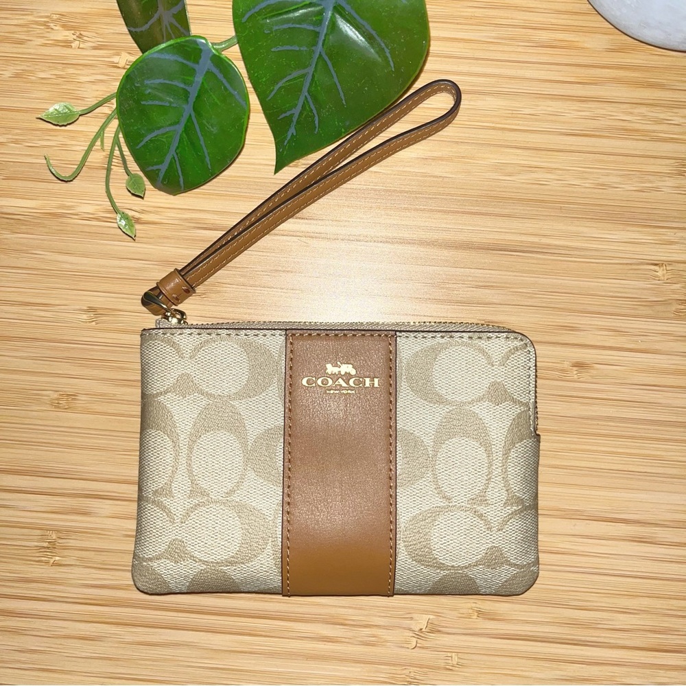 Coach Corner Zip Wristlet In Signature Canvas: Gold Khaki